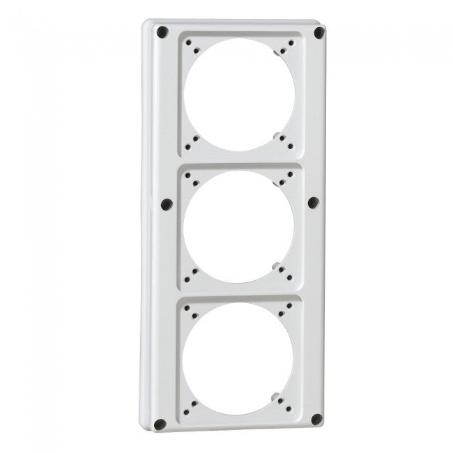 Legrand, Legrand 057714 - FACE PLATES FOR 3 X 16A UPTO A SOCKETS